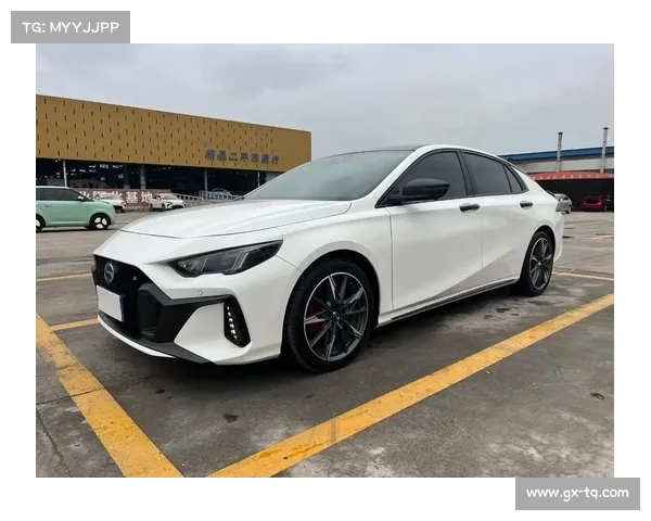 传祺影豹:轿跑界的超值之选 一口价9.5万元起 传祺影豹:轿跑界的超值之选 一口价9.5万元起